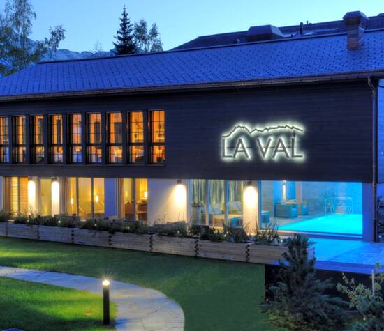 Beispiel: Aussenansicht, Foto: Hotel LA VAL.