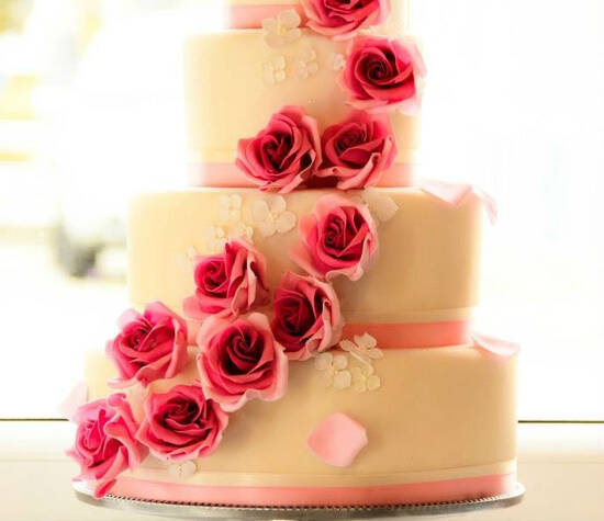 Beispiel: Einzigartige Hochzeitstorten, Foto: The Cake Boutique.