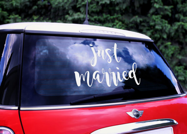 Autoschmuck Hochzeit Hochzeitsautoaufkleber Weiß: "Just Married".