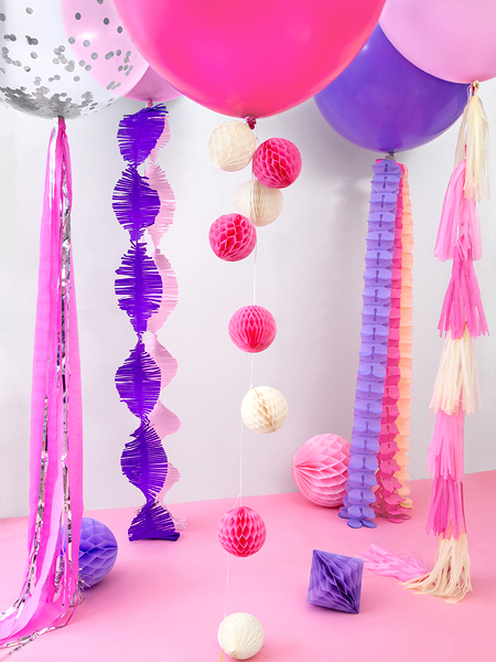 Foto Zubehör Junggesellinnenabschied Krepppapierstreifen Kranz in Violett Farbe: 3 Meter