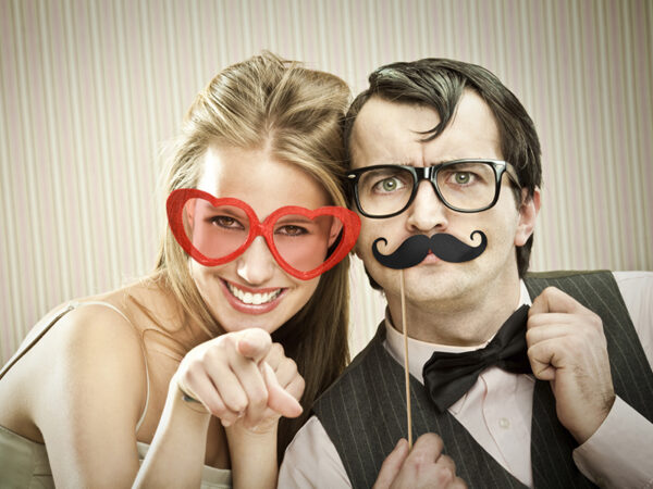 Foto Zubehör Junggesellinnenabschied Requisiten für Hochzeits-Fotocall in Schwarz mit Stick: 6 Stück "Moustaches".